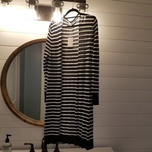 Black/white cardigan